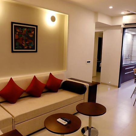 Quality Inn Patria Suites, Раджкот Экстерьер фото
