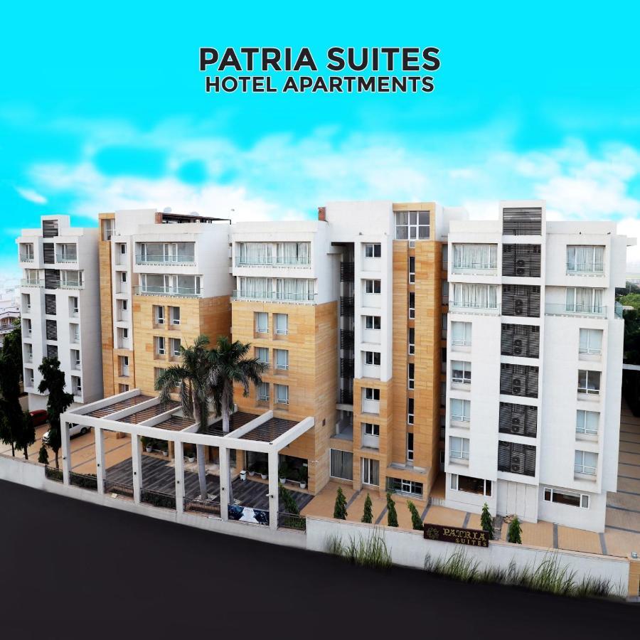 Quality Inn Patria Suites, Раджкот Экстерьер фото