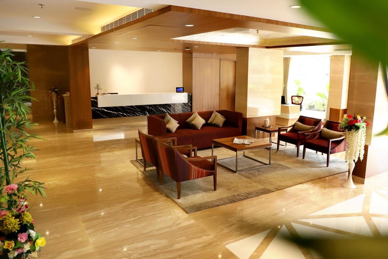 Quality Inn Patria Suites, Раджкот Экстерьер фото
