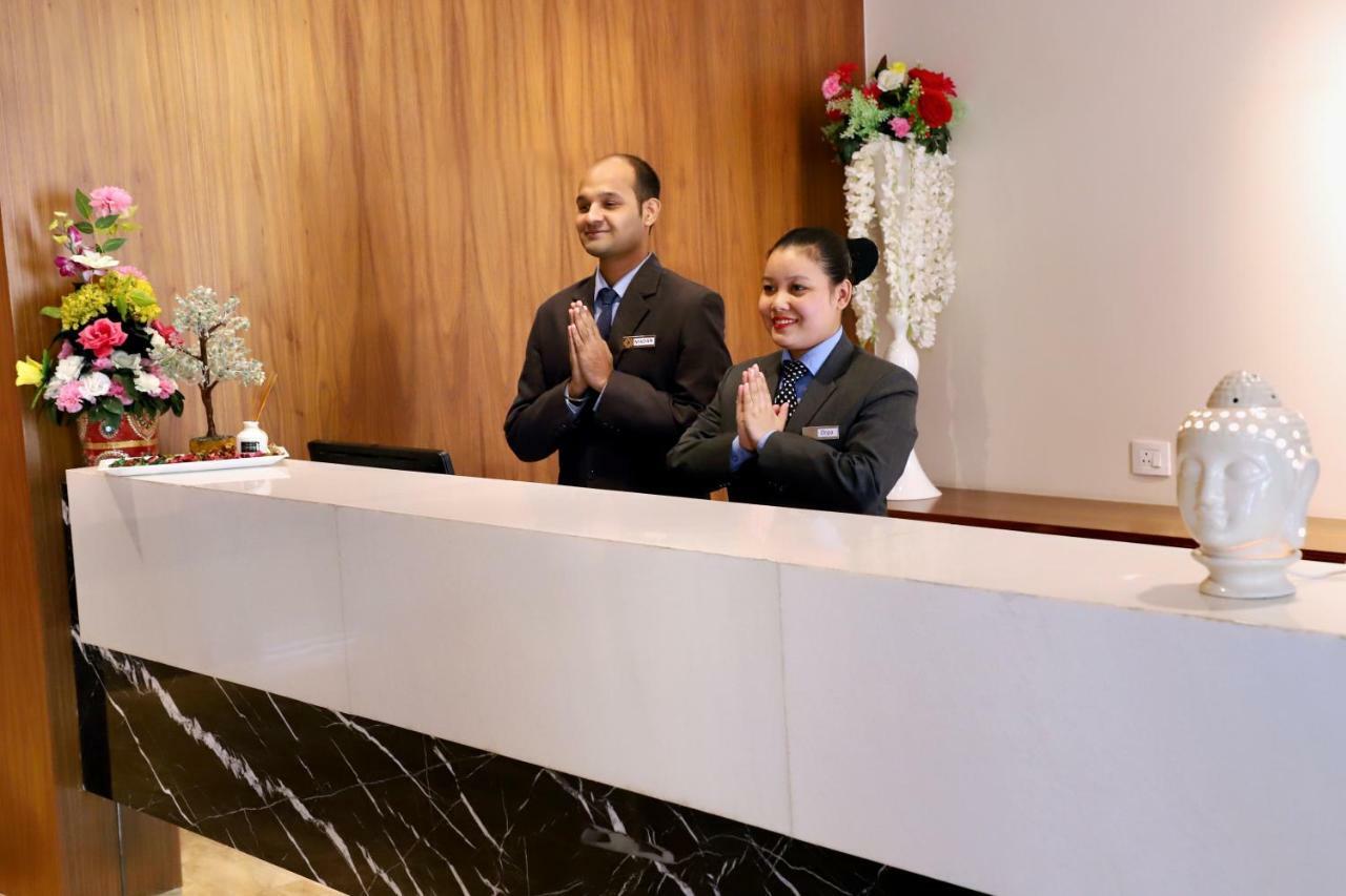 Quality Inn Patria Suites, Раджкот Экстерьер фото